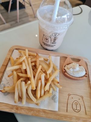 Good combo ~ 22/2/22 at Mong Cha Cha Cafe 夢茶茶 in Central Singapore