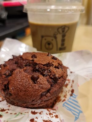 Chocolate Muffin 😍 ~ 8/3/22 at Mong Cha Cha Cafe 夢茶茶 in Central Singapore
