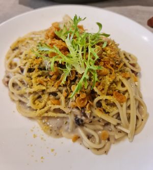 Truffle Mushroom Spaghetti ~ improved version ~ 16/5/22 at Mong Cha Cha Cafe 夢茶茶 in Central Singapore
