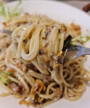 Creamy sauce with chewy pasta ~ 16/5/22 at Mong Cha Cha Cafe 夢茶茶 in Central Singapore