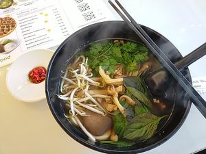 Pholicious - Vietnamese style rice noodles in a herb-based soup at Mong Cha Cha Cafe 夢茶茶 in Central Singapore
