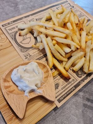 Truffle fries ~ 26/8/22 at Mong Cha Cha Cafe 夢茶茶 in Central Singapore