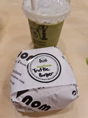 Truffle Burger ~ 8/9/22 at Mong Cha Cha Cafe 夢茶茶 in Central Singapore