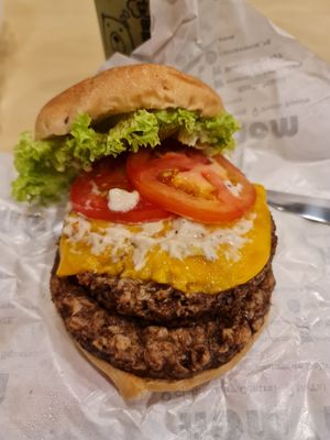 Double Patties Truffle Burger ~ 8/9/22 at Mong Cha Cha Cafe 夢茶茶 in Central Singapore