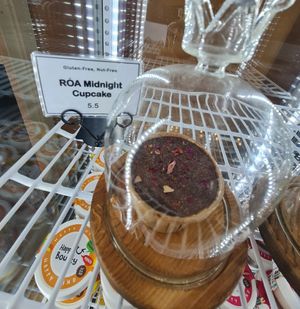 Cupcake ~ 24/9/22 at Mong Cha Cha Cafe 夢茶茶 in Central Singapore