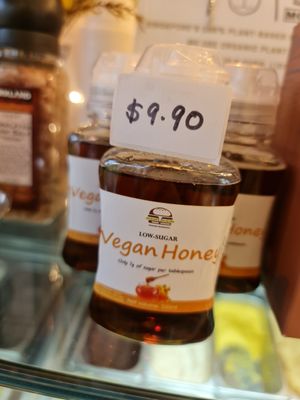 Vegan Honey ~ 6/11/22 at Mong Cha Cha Cafe 夢茶茶 in Central Singapore