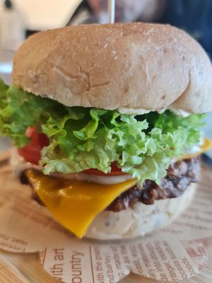 Cheese Burger ~ 10/12/22 at Mong Cha Cha Cafe 夢茶茶 in Central Singapore