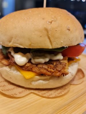 Cheezy Basil Tempeh Burger ~ 11/3/23 at Mong Cha Cha Cafe 夢茶茶 in Central Singapore