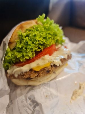 Truffle Cheese Burger ~ 28/4/23 at Mong Cha Cha Cafe 夢茶茶 in Central Singapore