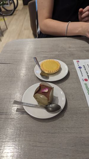 Egg tart and mousse 😋😋 at Mong Cha Cha Cafe 夢茶茶 in Central Singapore