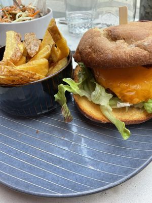 ‘Beef’ burger with vegan cheese and chips  at Sesame in Chamonix-mont-blanc