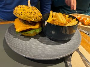 Vegan burger with fries at Sesame in Chamonix-mont-blanc