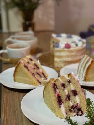 cake delivery at Pilligreen in Minsk