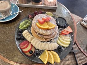 Pancakes mit Ahornsirup und veg. Butter  at Café Concordia in Bremen