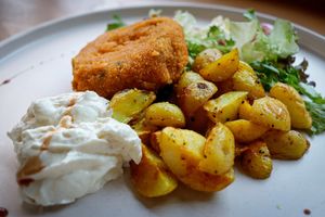 Mediterranean Burger with Roasted Potatoes and Garlic Mayo at The Wooer in Falkirk