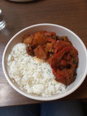 Vegetable jalfrezi at The Wooer in Falkirk