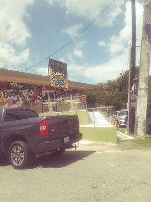 The place at El Verde Comic Café in Rio Grande