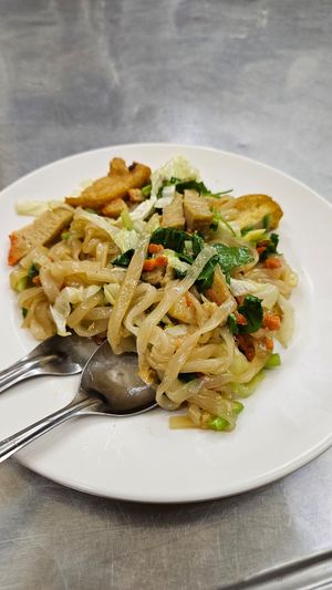 Pad thai at Jay Oh Vegetarian in Bangkok