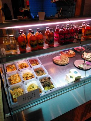 The meals on offer, easy to drop by to get a menu at Plantbeest - TARTElies in Antwerpen