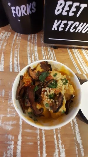 Sweet potato mac n cheese with shitake bacon at Beatnic - Lexington Ave in New York City
