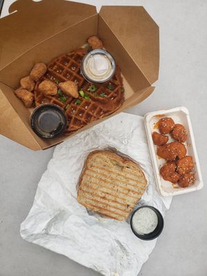 Lunch at Lifestyle Cafe in Columbus