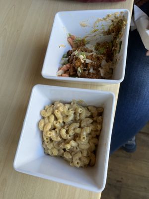 mexi bowl and mac and cheese  at Lifestyle Cafe in Columbus