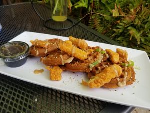 Oyster mushroom "chickn" and waffles 🤤🤤 at Lifestyle Cafe in Columbus