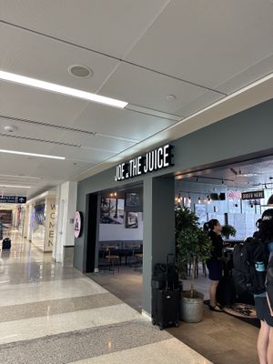 Joe  at MSP - Joe & The Juice - T1 in St Paul