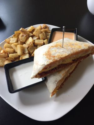 4th Street Breakfast at 4th & State in Columbus