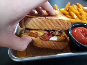 It has Queso! (Texas) #Veganuary at 4th & State in Columbus