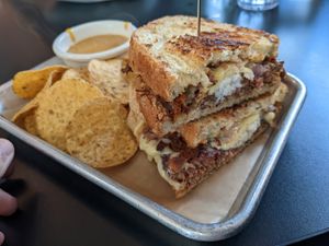 Bacun n' Blue Melt + chips and queso at 4th & State in Columbus