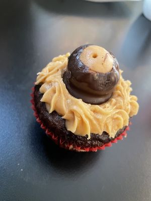 PB muffin, delicious topping, but the muffin was dry  at 4th & State in Columbus