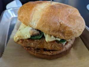 Jalapoppin Chick'n sandwich at 4th & State in Columbus