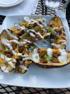 Potato skins! YUM!!  at 4th & State in Columbus