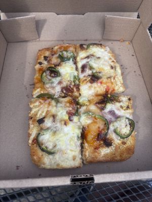 Jalapeño popper personal pizza  at 4th & State in Columbus