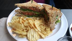 BLT-Nini at 4th & State in Columbus