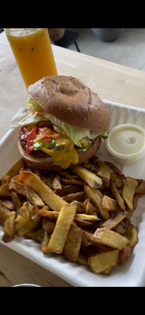 Chili Cheese Burger Delivery at Beet - Belval in Esch Sur Alzette