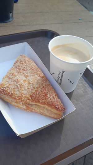 Appelflap and black coffee at Efteling - Fabula Restaurant in Kaatsheuvel