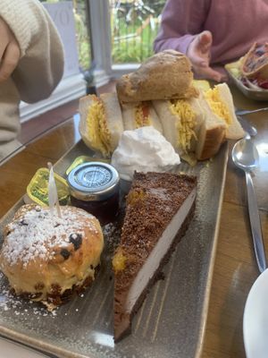 Vegan Afternoon Tea at Ramblers Retreat in Alton
