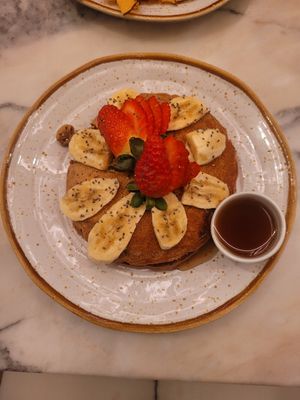 Vegan oat and banana pancakes at Basilio in Lisbon