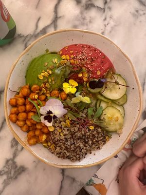 Flower power (was filling!) at Basilio in Lisbon