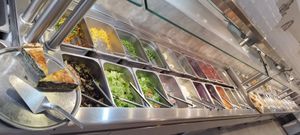 Salat Variationen at Deli Wok Express in Buenos Aires