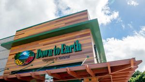 Exterior at Down to Earth - Store and Deli in Aiea