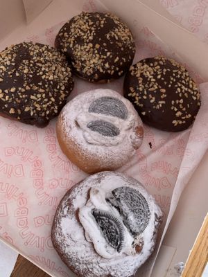 Take away order for a birthday. Oreo cream and chocolate with Nutella at Divina Berlina in Tenerife