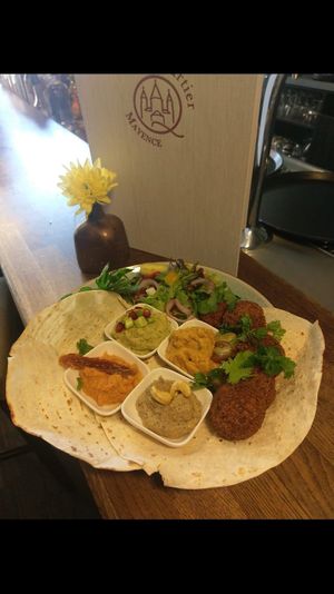 falafel Platte at Quartier Mayence in Mainz