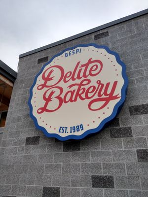 Sign at Despi Delite Bakery in Everett