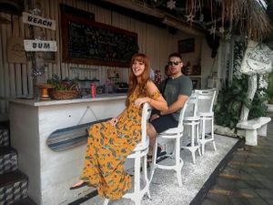 Outdoor seating at Nalu Bowls in Seminyak