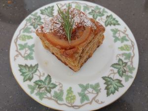 Lemon cake at Lazy Susan 레이지수잔 in Seongnam