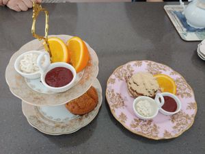 Rice and injeolmi scones at Lazy Susan 레이지수잔 in Seongnam