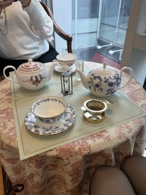 Tangerine ginger tea and silver moon tea  at Lazy Susan 레이지수잔 in Seongnam